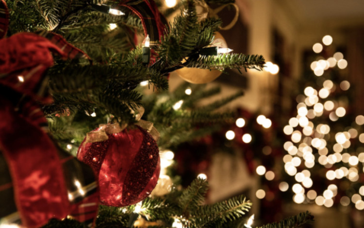 Get ready for a fantastic line-up of events at Alsager Civic to make Christmas 2025 the best ever!  (Photo: Unsplash)