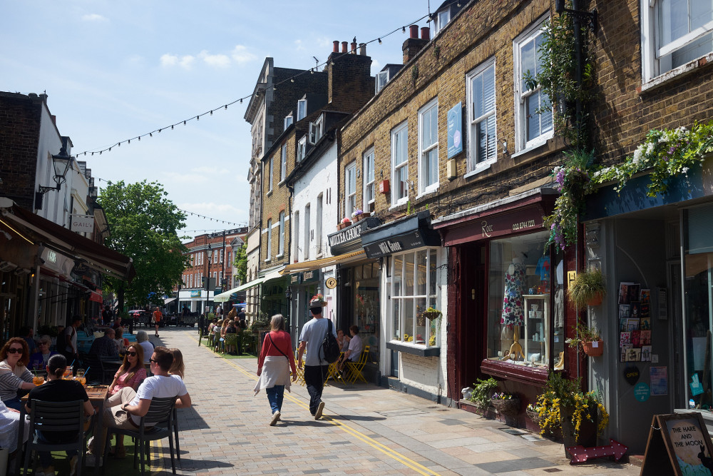 Enjoy Namaste Village's Christmas menu, a singing workshop in Hampton, rugby union action at the Turk's Head Twickenham and more this weekend (credit: Twickenham Nub News).