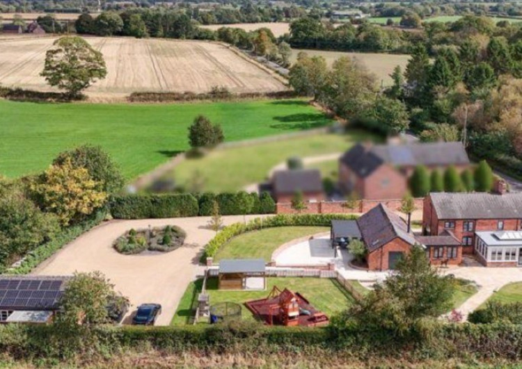 The application site is a residential garden at Brownlow Heath Farm (Credit: Hough Architecture)