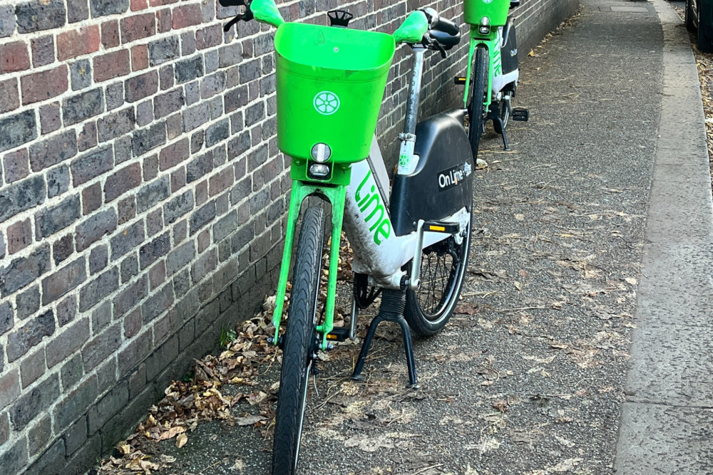 E-bikes abandoned across London boroughs have prompted calls for operators to follow local contracts and improve fleet management (credit: Twickenham Nub News).