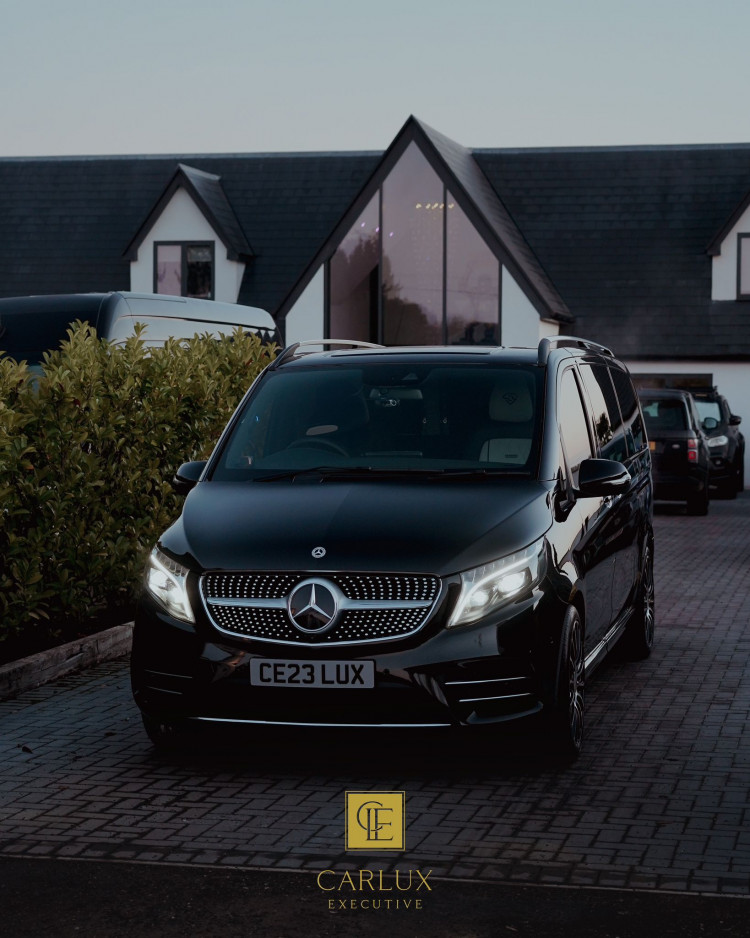 CarLux executive chauffeurs 
