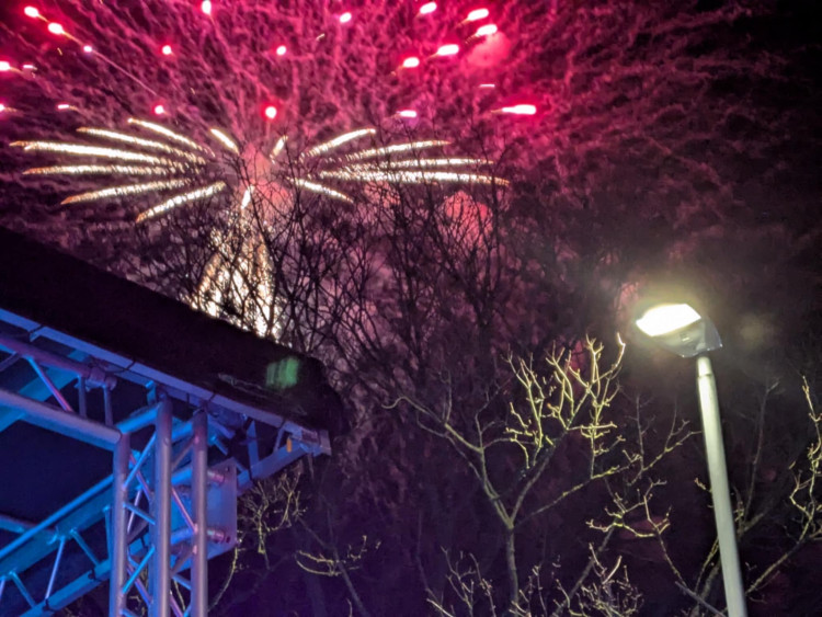A massive turnout at last night's Christmas lights switch on. (Photo: Nub News)