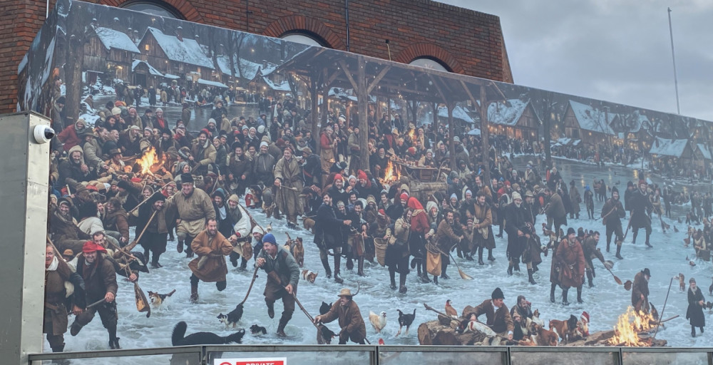 An AI-generated Christmas mural on Kingston's Riverside Walk has been taken down (Credit: Hannah Cullen)