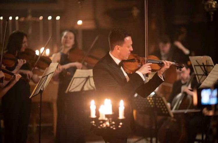 Wells embraces Christmas with events from 27 November to 4 December. 