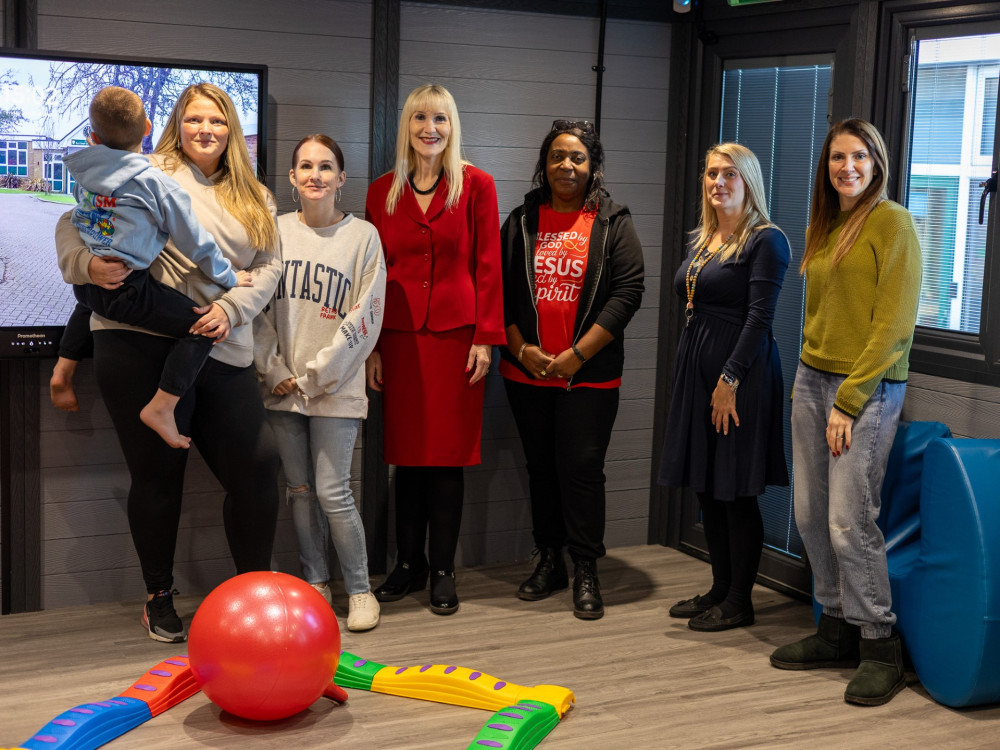Ollee Trimmer, Danielle Trimmer, Natalie Down, Sue Jackson, governor Sandy Thomlinson, KS2 lead Louise McCarthy and Debbie Bowerman