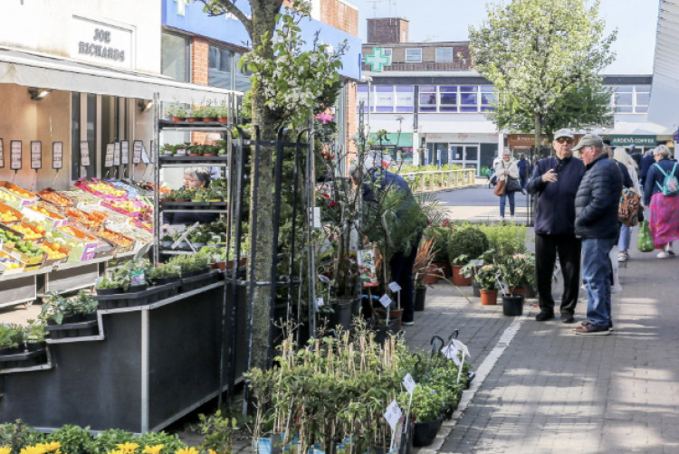 Black Friday has arrived in Kenilworth, here's our round up of local shops, cafés, and businesses, offering special discounts throughout the week (image via Nub News) 