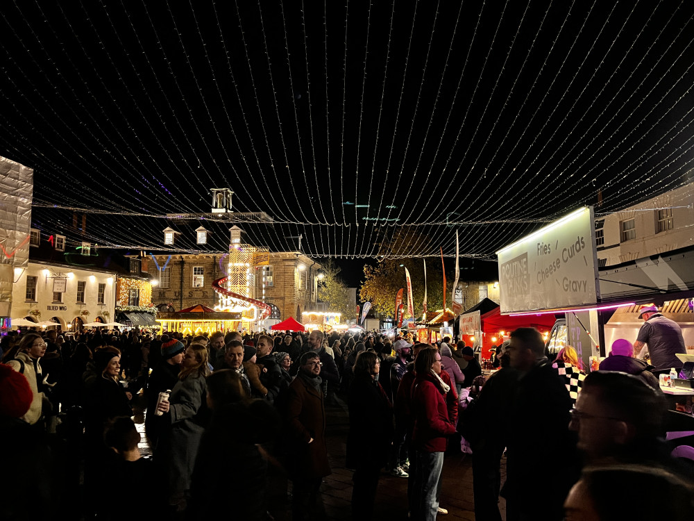 Warwick's Victorian Evening and Christmas lights switch-on took place last night (27 November) (image via Nub News)