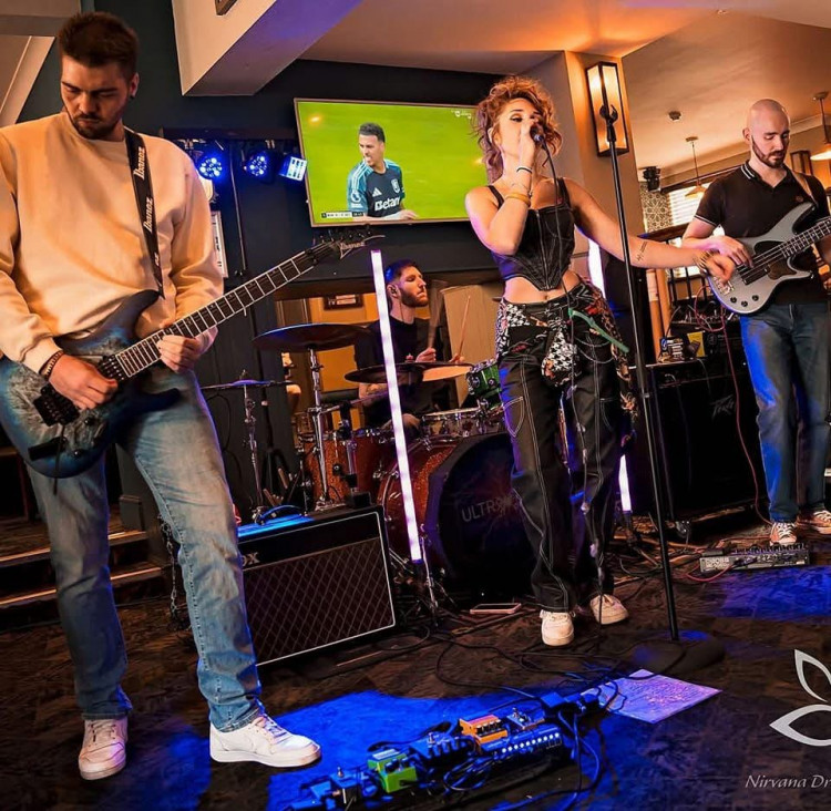 Ultra Violet Band live @ the Eight Farmers