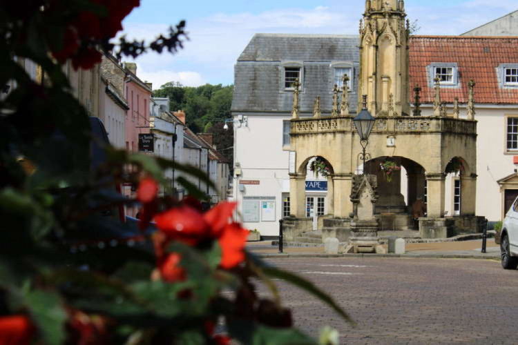 Shepton Mallet offers £5,000 to consultants for a plan to revitalise the town centre.