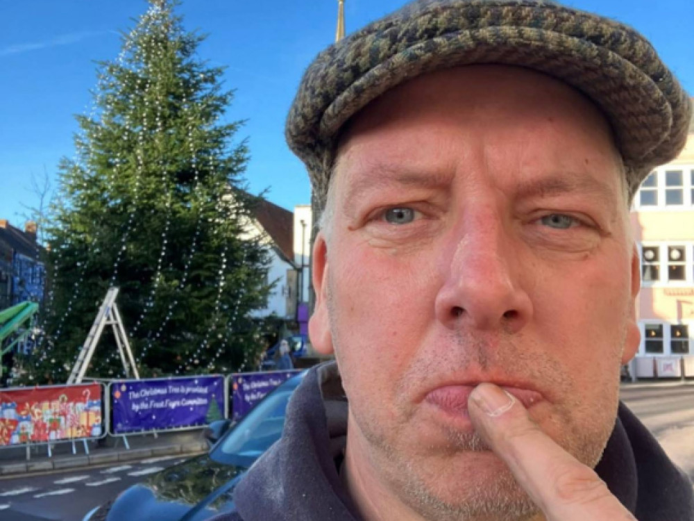 A Glastonbury carpenter crafted a giant star for the town's tree following online criticism of its sparse decorations. (Photo: John Tucker Creative Carpentry) 