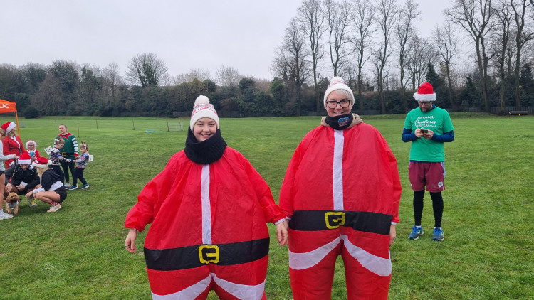 Nearly 700 Santas joined in the 2025 Ashby Santa Run this weekend (Photo: Grace Kennington)