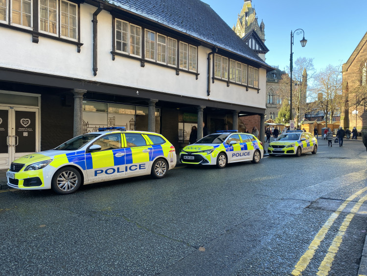 The evening also saw 55 volunteer police officers support the operation (Nub News)