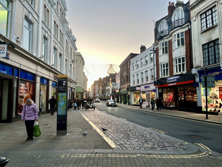 Enjoy Sophie Ellis-Bextor performing on George Street, a Christmas concert from Richmond Light Orchestra, and more this weekend in Richmond (credit: Richmond Nub News).