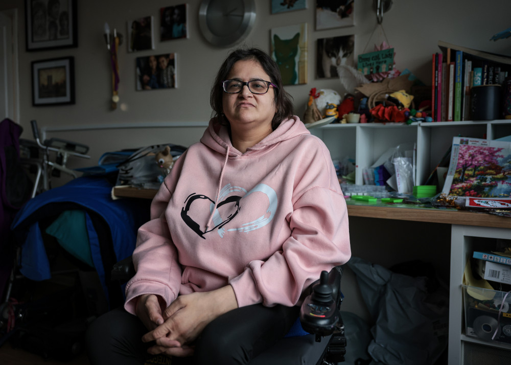Bramhall resident Sabena Khan has been relying on foodbanks to survive following a payment issue with the Departm0ent for Work and Pensions (Image - Kenny Brown)