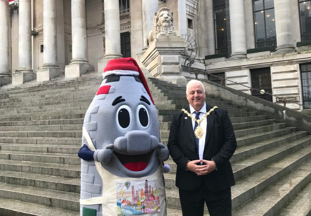 Kelvin the Kiln joined the Lord Mayor of Stoke-on-Trent, Cllr Steve Watkins, and the Lady Mayoress, Cllr Lynn Watkins to visit Portsmouth (image via Stoke-on-Trent City Council)