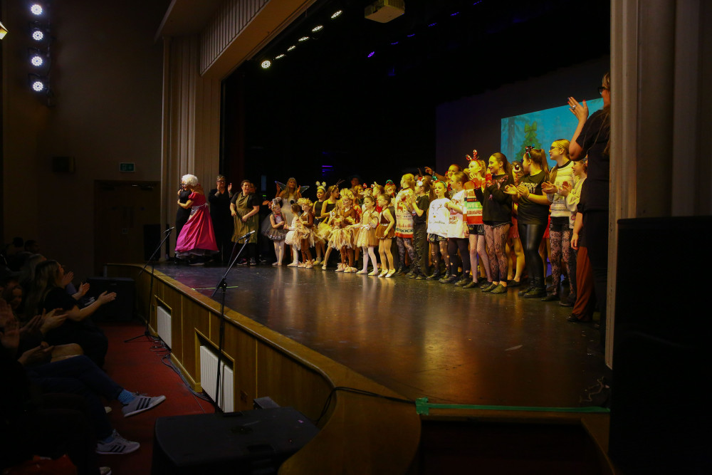 The performance took place at The Mitchell Arts Centre, on Sunday 30 November (image via Project Indi)