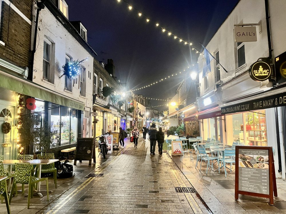 Enjoy an art gallery at The Press Room, a Christmas dinner at Turk's Head and Namaste Village, plus more this weekend in Twickenham (credit: Twickenham Nub News).