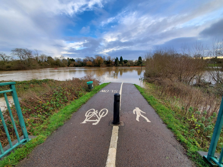 The locations most at risk are low lying land and roads near rivers (image via Geoff Ousbey)