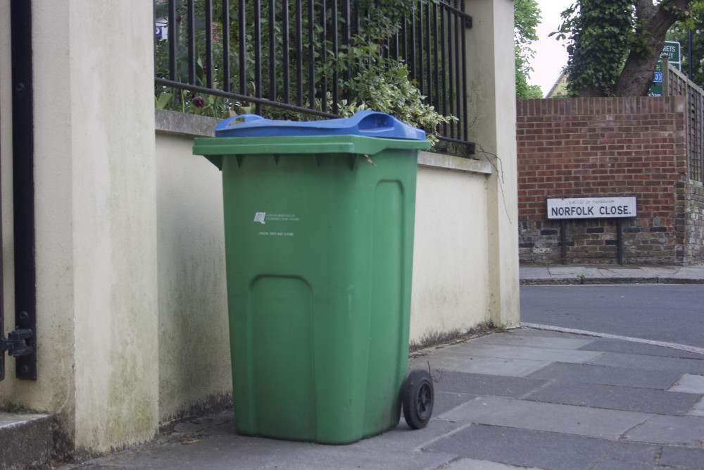 There will be some changes to Twickenham's waste and recycling collections over the festive period (credit: Nub News).