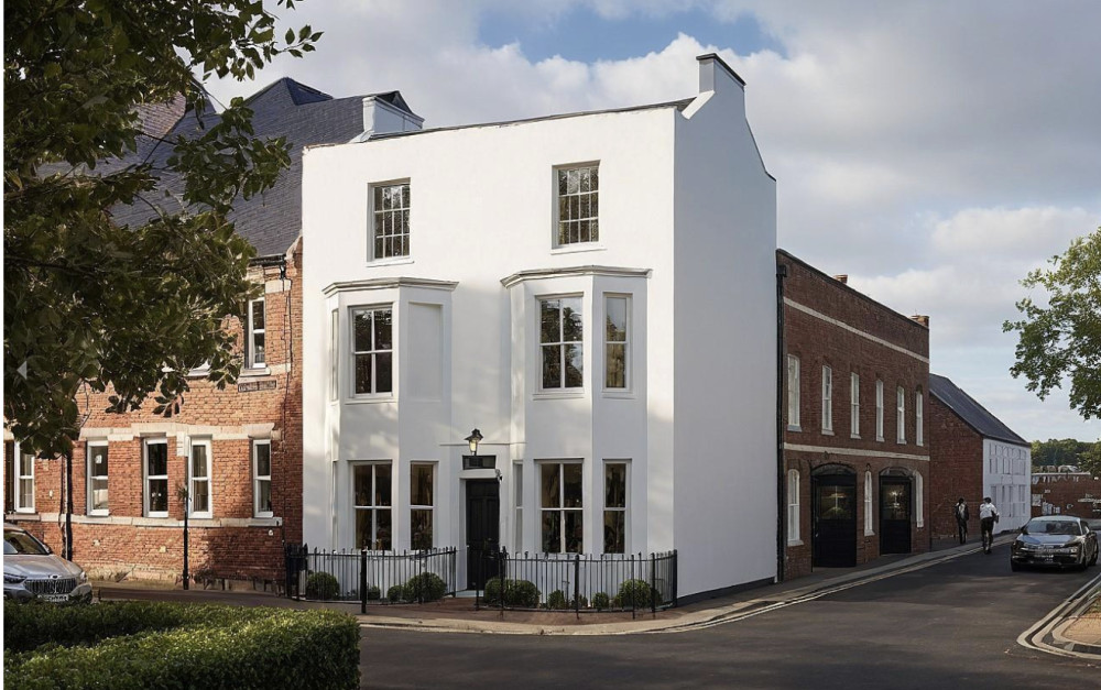 This week, we have looked at a 14-bedroom property on Chandos Street, Leamington Spa currently available for £1,000,000