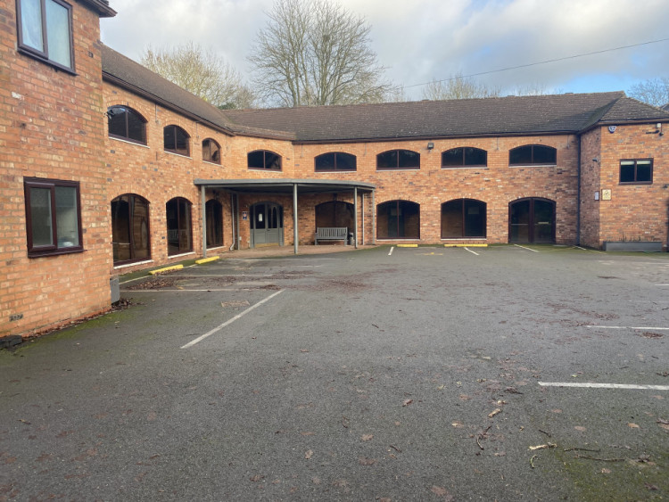 Henley Hotel is on the market again (image by Nub News)