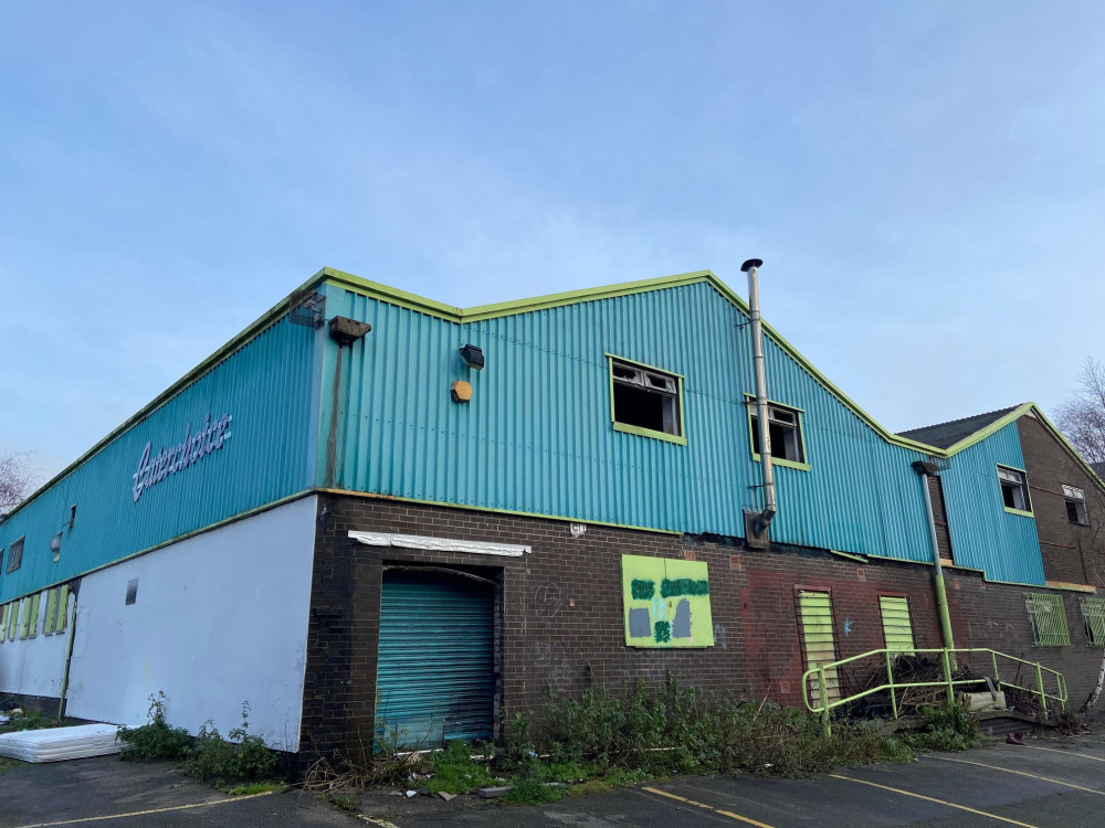 The former Mr Lucky Bags building in Hanley has been out of use for years (image via Phil Corrigan)
