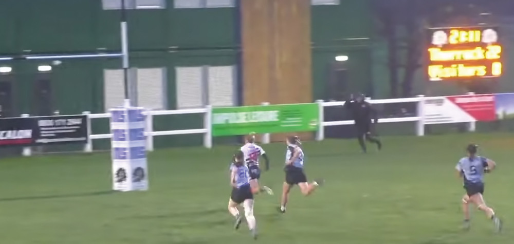 Hannah Thornhill left everyone in her wake for the game's final try. 
