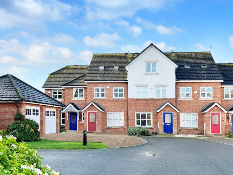 Check out our latest Property of the Week from Julie Philpot Residential