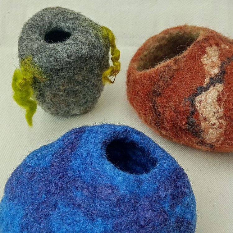 Create a Sculptural Felt Bowl: A Creative Day Just for You