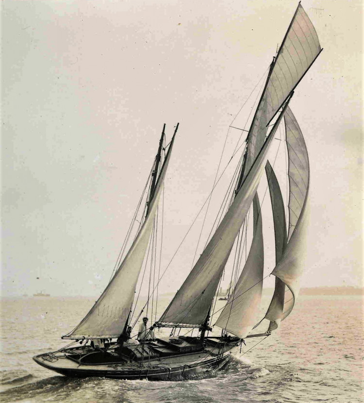  "Set the sails to windward" Penarth's maritime history, tales and recollections