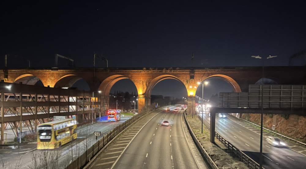 Four lanes of the M60 were closed in an anti-clockwise direction this afternoon (Thursday 8 July) (Image - Network Rail)
