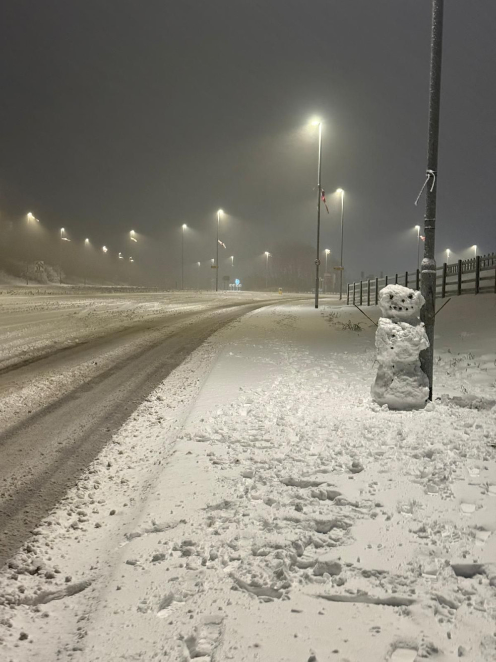 Snowman on the edge of the A511 (Photo: Jade Headley)