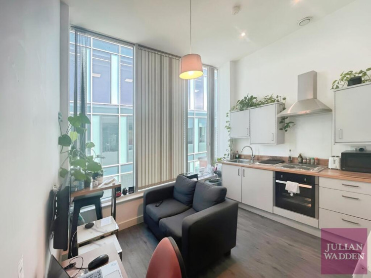 Wellington Road South, Stockport, Greater Manchester, SK4 (Image - Julian Wadden)