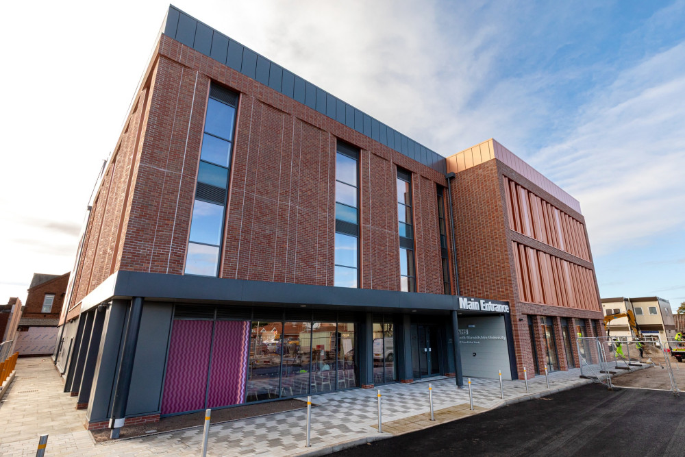 There is a critical incident at Warwick Hospital (image via NHS SWFT)