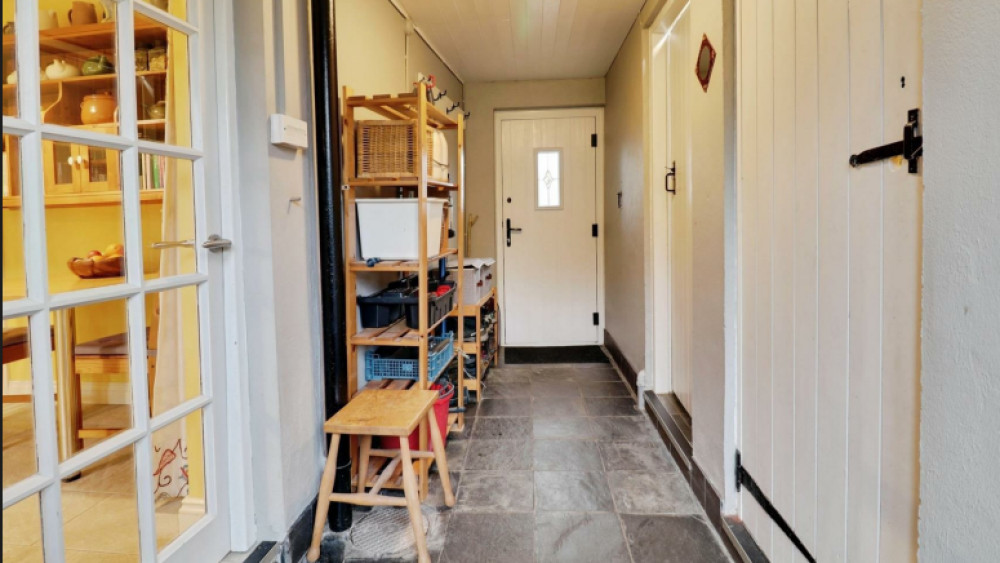 The hallway (image via Stephenson Browne)