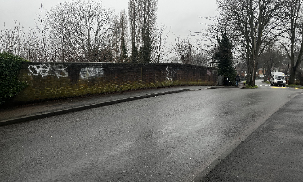 A man was taken to hospital after being found in critical condition in Warwick last night (18 January) (image via Nub News) 