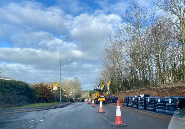 Roadworks along Knowle Hill this January (image by Nub News)