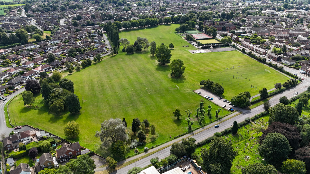 The Dabbers Dash takes place on Saturday 24 January, getting underway with a thunderous musket volley (Photo: Jonathan White).