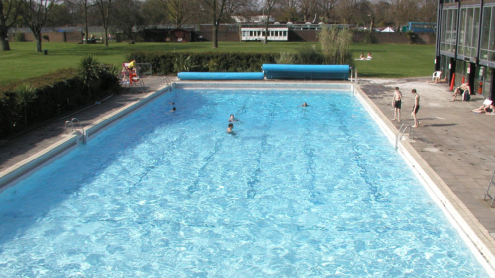 New works will add a multi-purpose studio and upgrade café toilets to improve accessibility and the visitor experience at Pools on the Park (credit: Richmond Council).