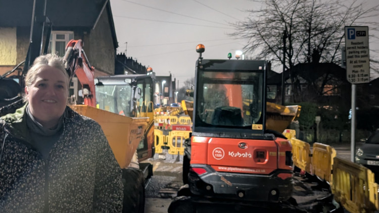 Councillor Laura Carter at the road closure on Kelvin Avenue (image via LDRS)
