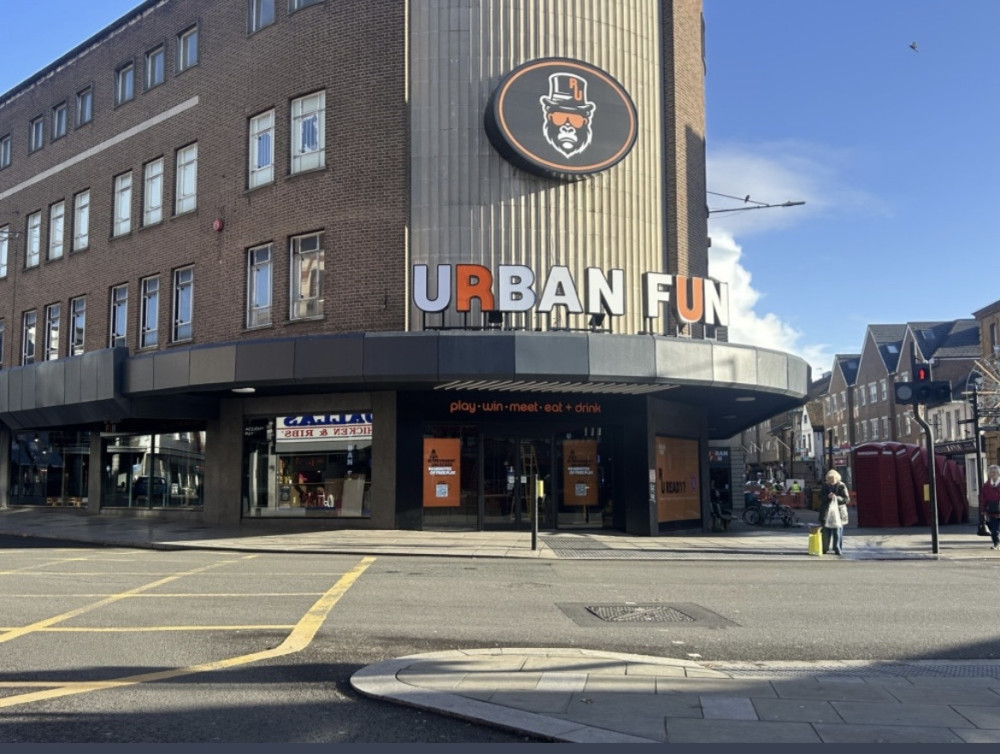 The fight took place on Clarence street outside of Urban Fun Kingston  (Credit: Tilly O’Brien) 