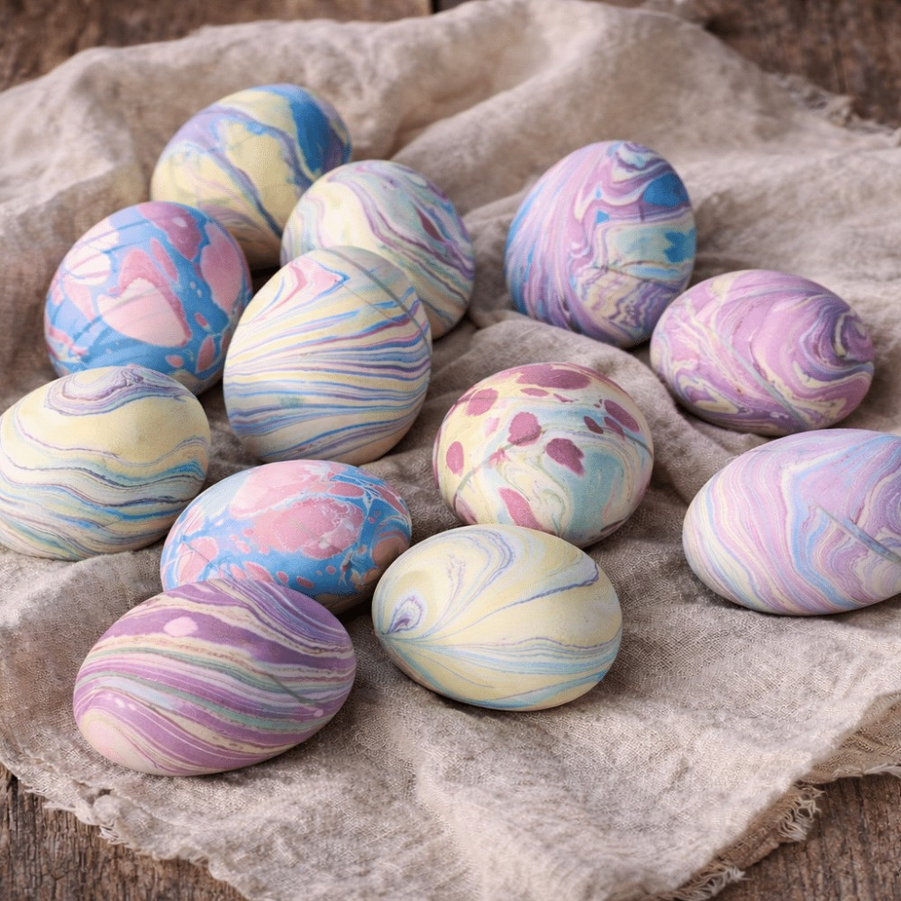 Create Your Own Marbled Easter Eggs