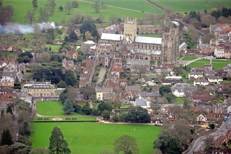 Wells from the air (Pete Penfold, CC BY-SA 2.0) 