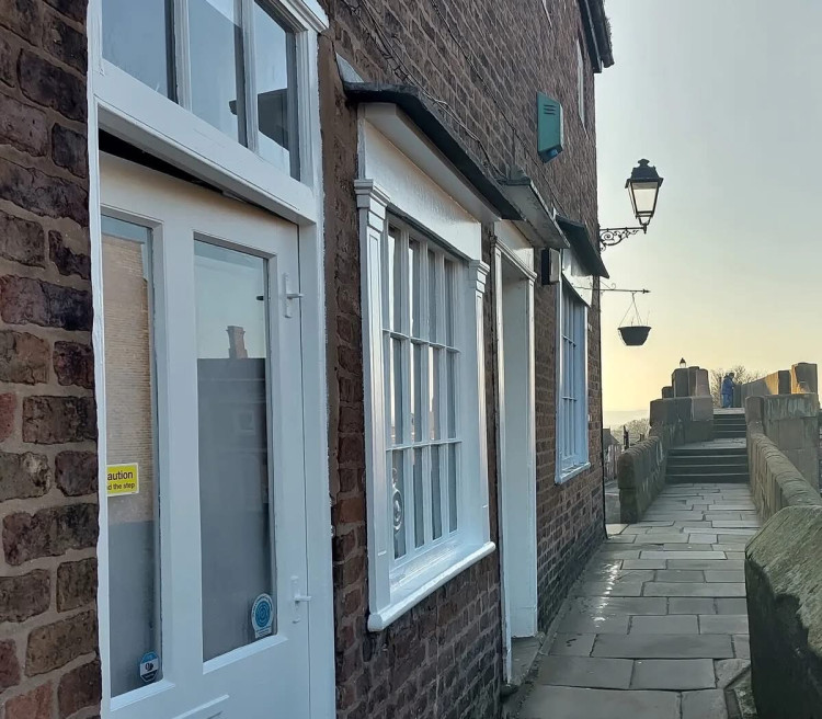 Siân’s first novel Pearl was longlisted for The Booker Prize 2023 (Image via: Books on the Walls)