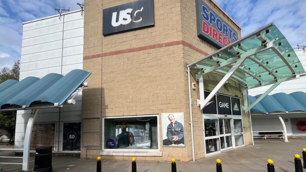 The discount supermarket will move into Unit 1A at Kew Retail Park where Sports Direct currently operates (credit: Planning application).