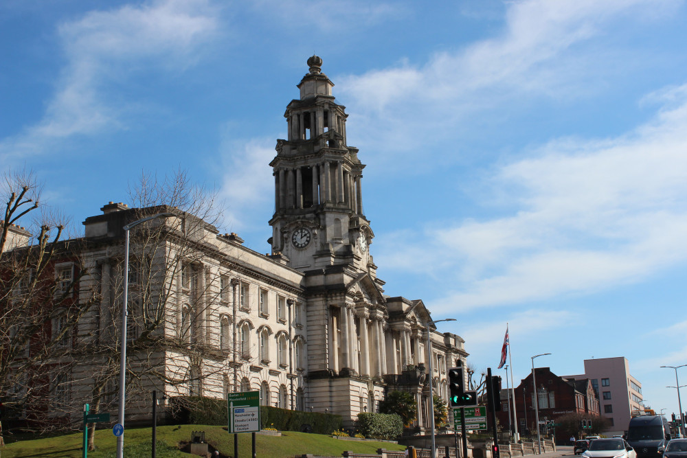 Stockport Council is looking at the potential of cutting its workforce to balance the books (Image - Nub News)