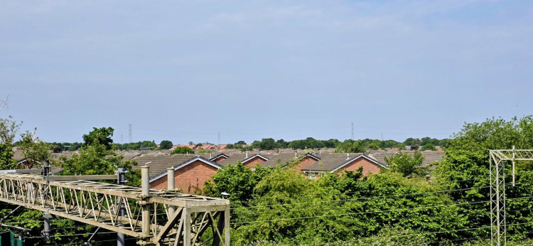 On Thursday 29 January, British Transport Police were called to Parkers Road, following reports of a casualty on the tracks (Photo: Nub News).