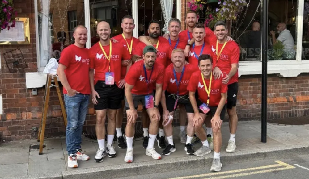 The Emscote Run, an annual fundraising pub crawl, raised over £1,000 for charity (image via The Myton Hospices) 