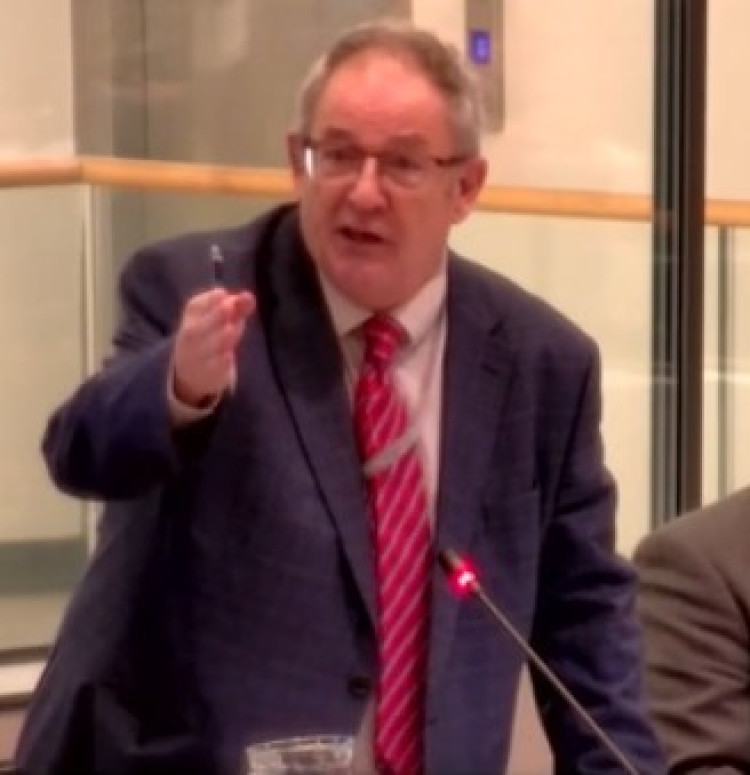 Cllr Neil Speight makes his point in the council chamber
