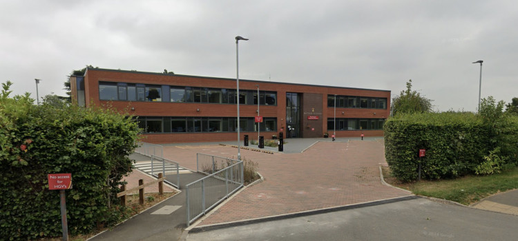 Warwick's Myton School Headteacher, Mr Perry has resigned (image via Google Maps) 